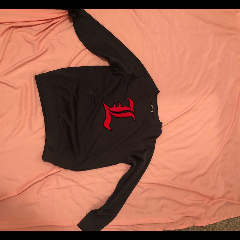 crew neck